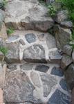 Dlážděné schodiště z kamene
